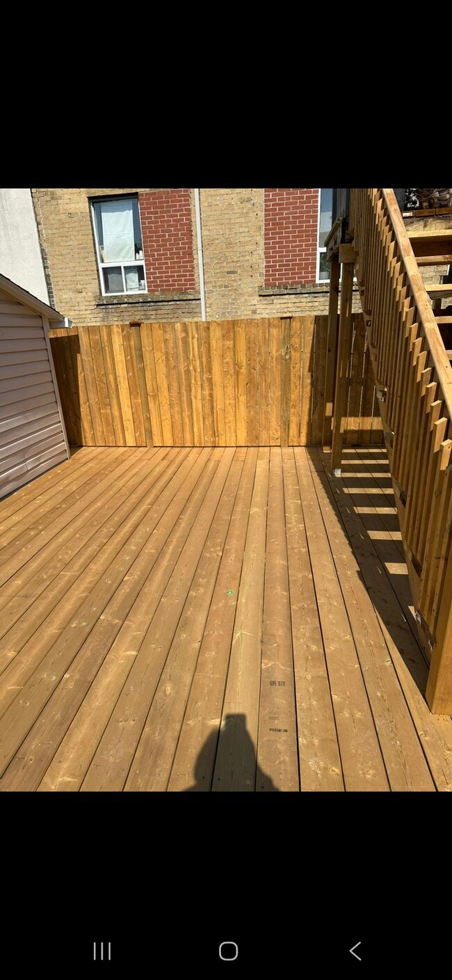Photo - Bright 1 Bedroom in the Heart Of Leslieville Unit 1