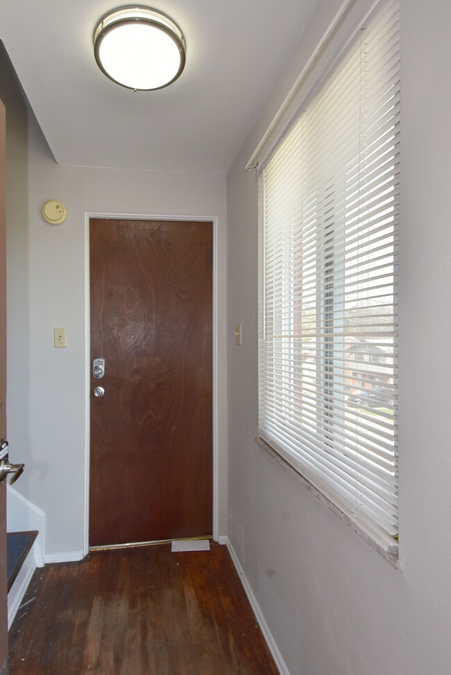 Front door of Unit 1 - 3152 Glendale Ave Unit 1