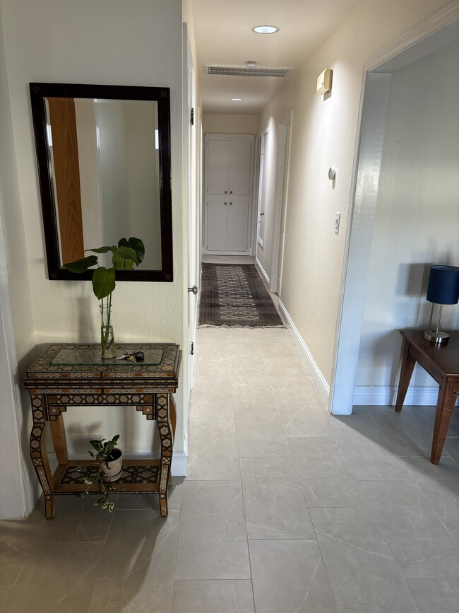 Photo - 520 Linford Pl