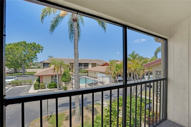 Photo - 2415 Bayshore Gardens Pkwy Unit 8
