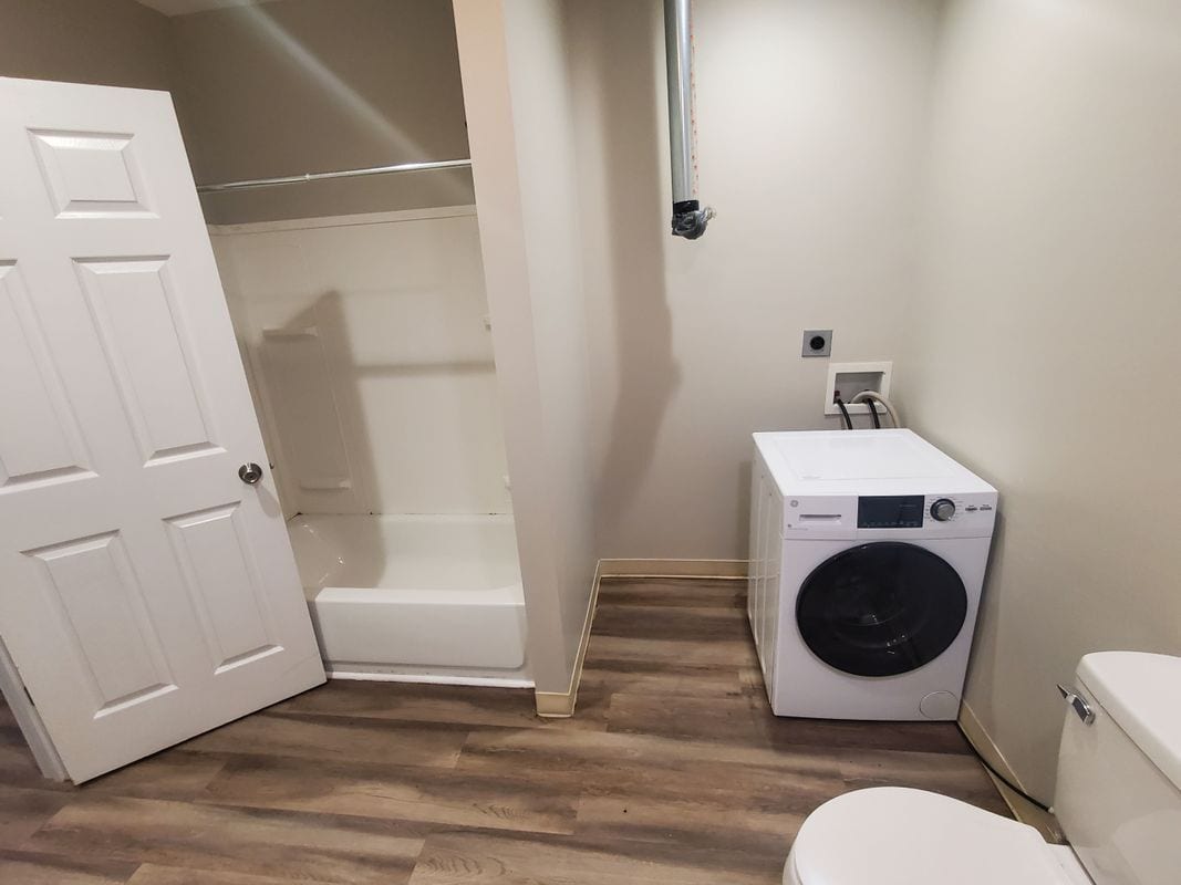 Photo - 643 Washington St