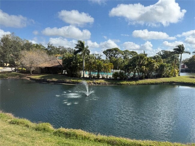 Building Photo - 5525 Ashton Lake Dr Unit 5525