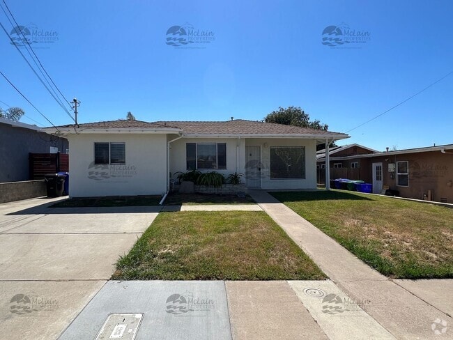 Building Photo - Newly upgraded 3 bd/1.5 bath with fenced yard Rental