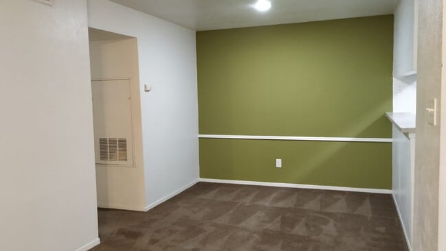 Photo - 16303 Lyons School Rd Unit 402