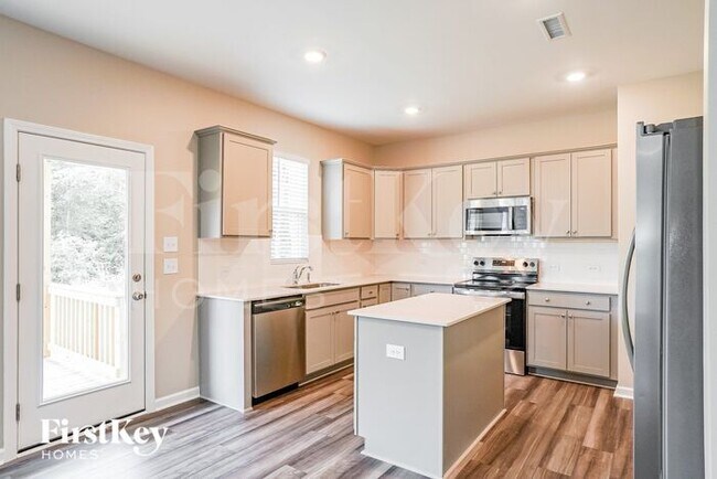 Photo - 296 Barnes Lndg Dr