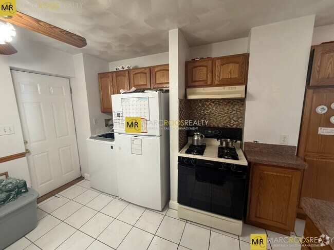 Building Photo - 148 Saratoga St Unit 3 Rental