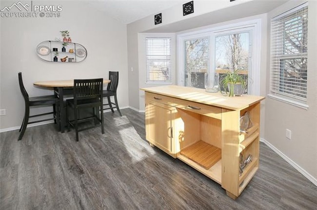 2220 Lisa Dr