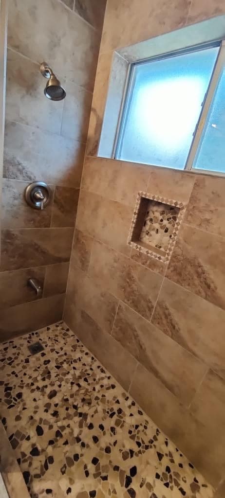 Photo - 700 Fallen Leaf Ct