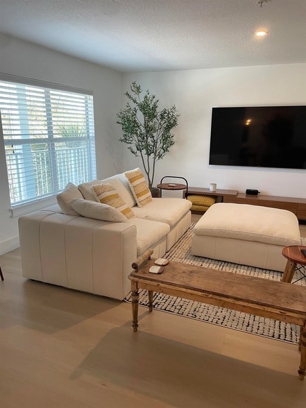 Photo - 204 16th St Unidad K