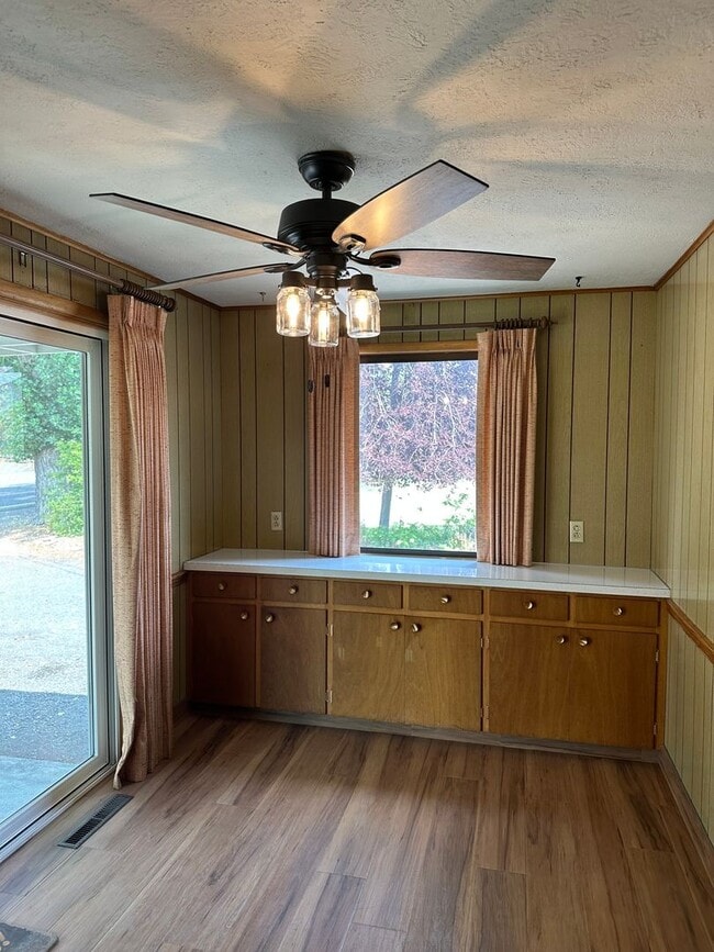 Photo - 61456 Brosterhous Road