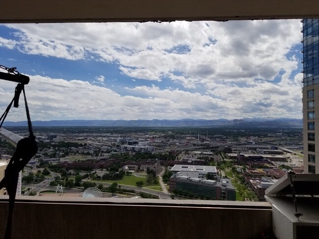 Balcony Views - 1020 15th Street Unit 39 C Room 3  Parking 166