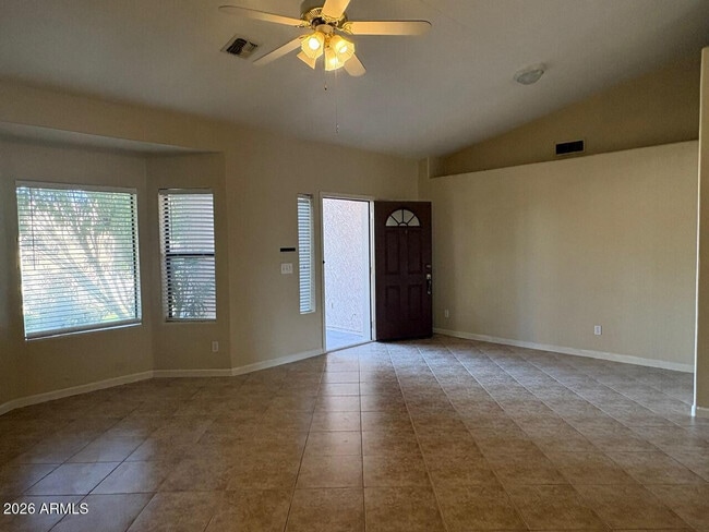 Photo - 1913 E Marquette Dr