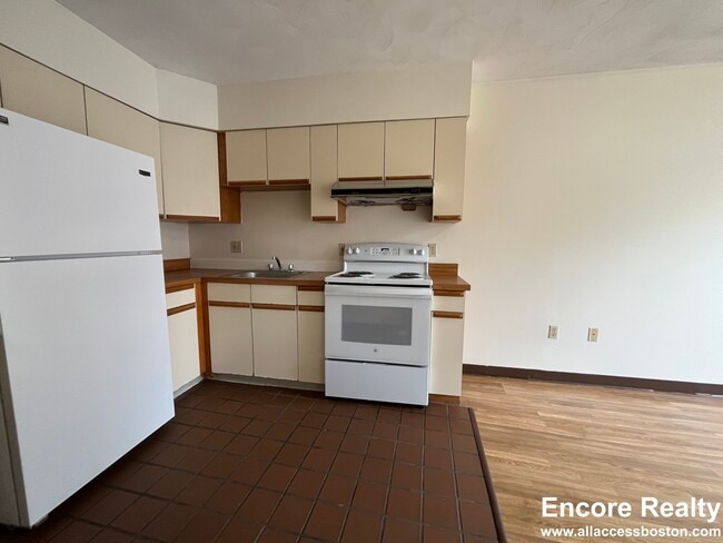 Photo - 81 Essex St Unidad 47