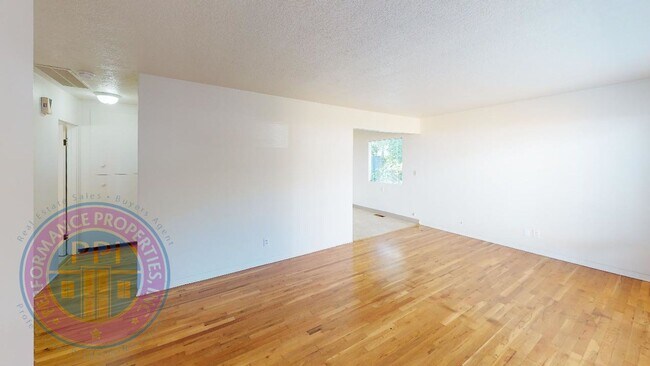 Photo - lac831 Unit 477