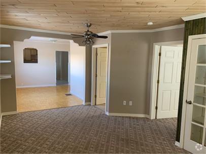 Building Photo - 228 Aspen Ave S Rental