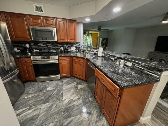 Photo - 300 Scotia Dr Unit 202