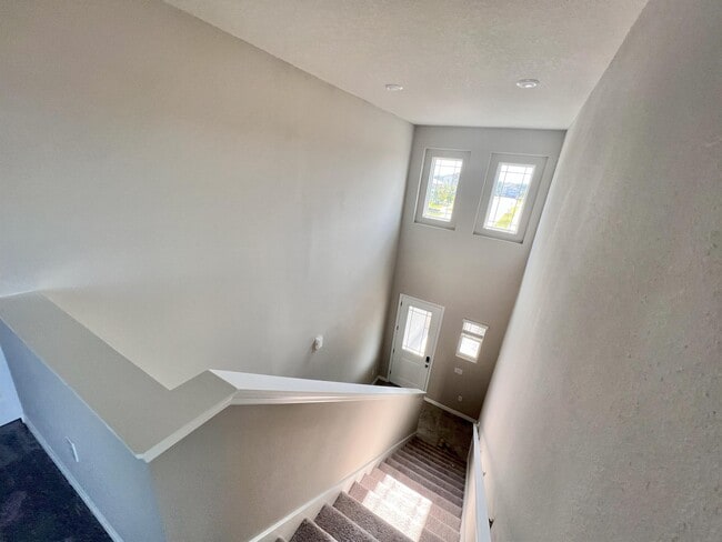 Photo - 2280 Treasure Hl St