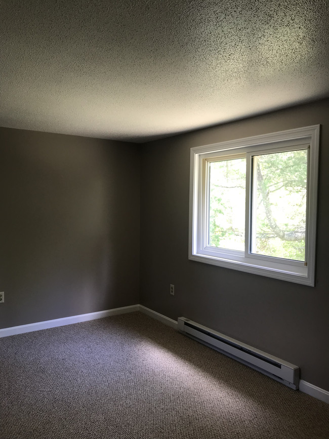 34 Quaboag St Unit 1