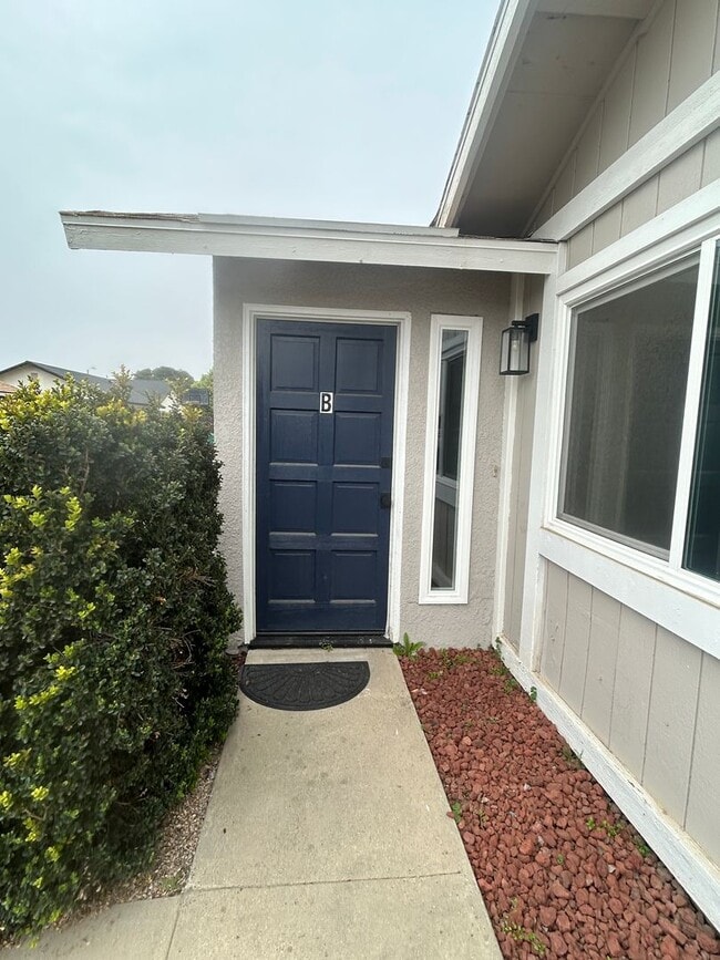 Building Photo - 900LaVida Unit 900 LaVida - B