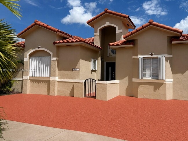 Building Photo - 15957 SW 54th Terrace