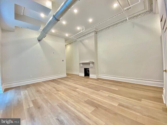 Photo - 1824 Chestnut St