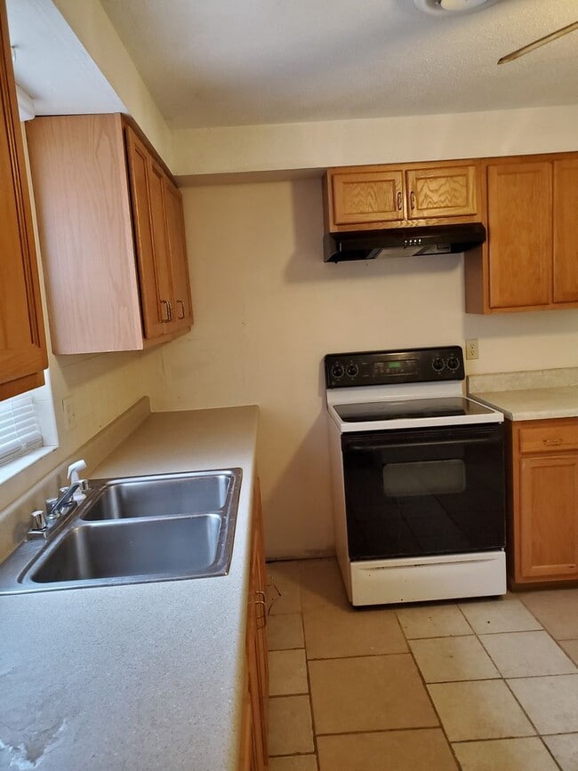 Photo - 704 Demaret Dr Unit C