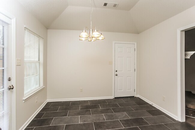 Photo - 6469 Trysting Oak Dr