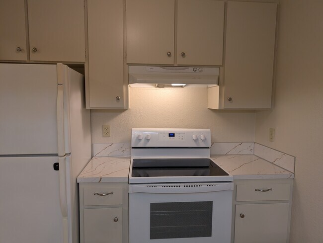 Photo - 4617 80th St NE Unidad #1