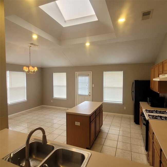 Building Photo - 1411 Hunter Ridge Ct