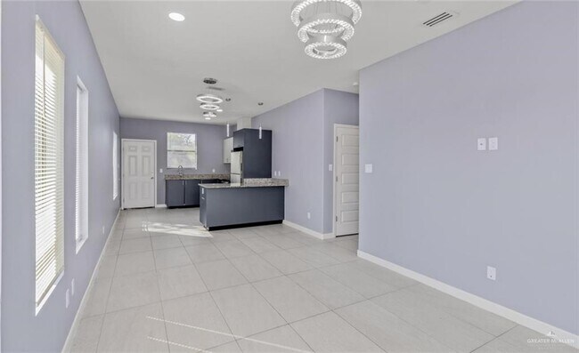 Photo - 11 W Harrison Ave Unidad 2