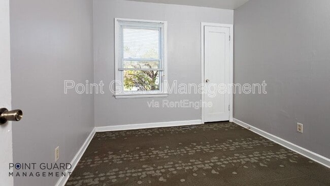 Photo - 808 N Pinecrest Ave