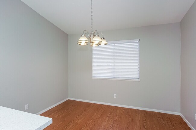 Photo - 4705 Wild Oak Way