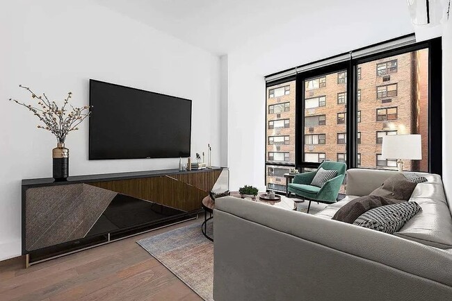 Photo - 227 Lexington Ave Unidad 501
