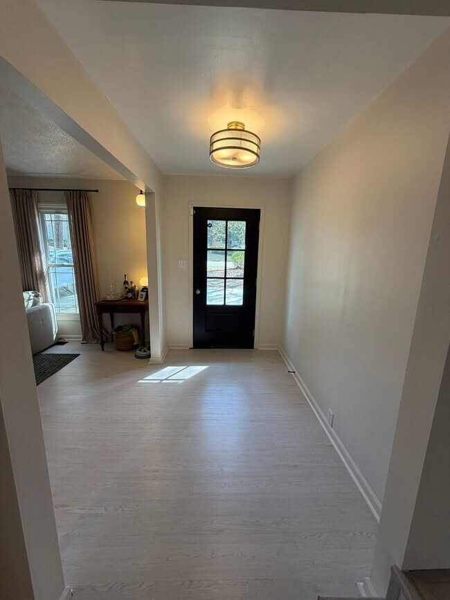 Photo - 7031 Darnell St