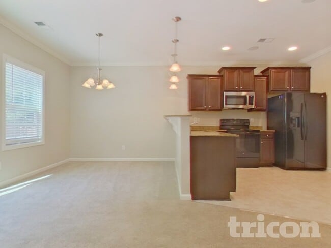 Photo - 661 Dawsons Park Wy