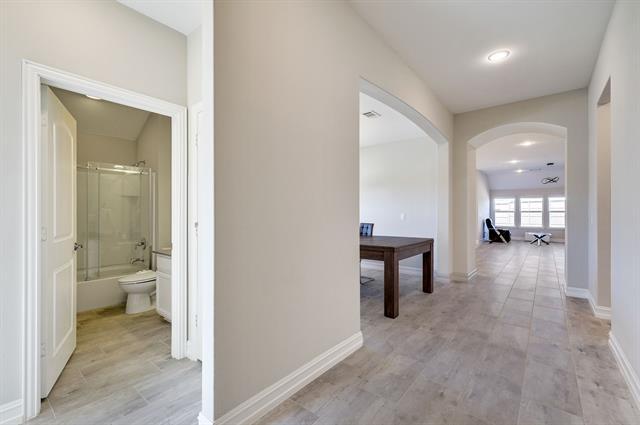 Photo - 2213 Olivia Ln