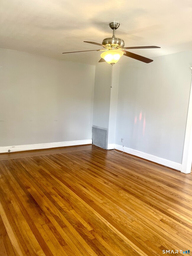 Photo - 155 William St Unit 1