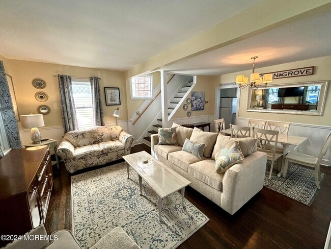 Photo - 87 Embury Ave