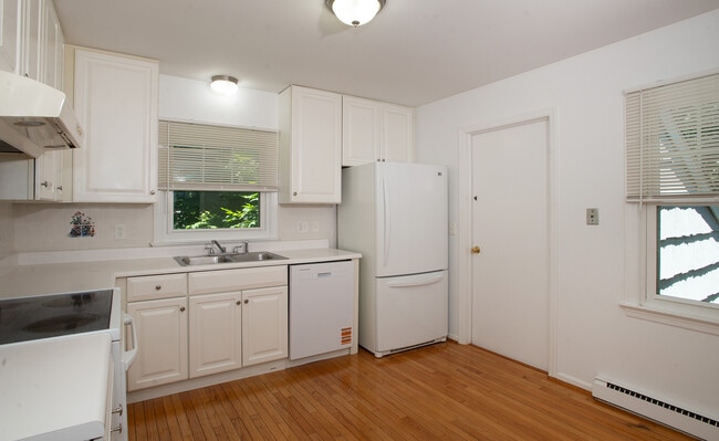 Photo - 172 East Ave