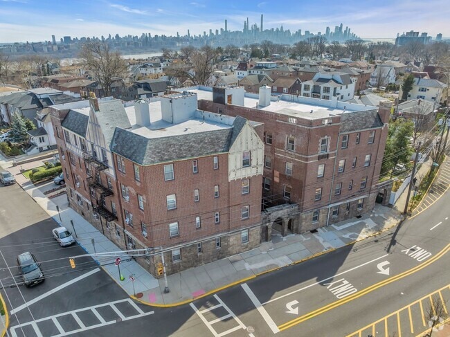 Building Photo - Hudson Crest - Cliffside Park Rental