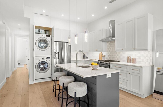 Photo - 2602 Palisade Ave Unit 2