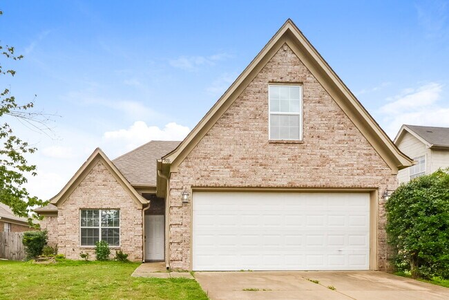 Building Photo - 7916 Ridgedale Dr
