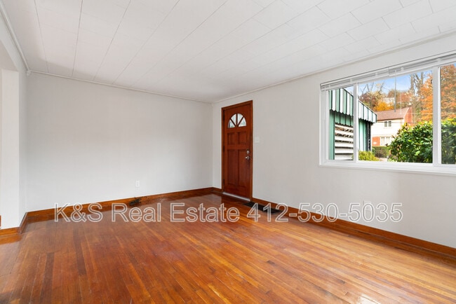 Photo - 136 Lynnwood Dr