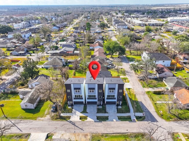 Photo - 4104 Alice St