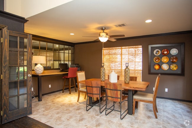 Leasing Office