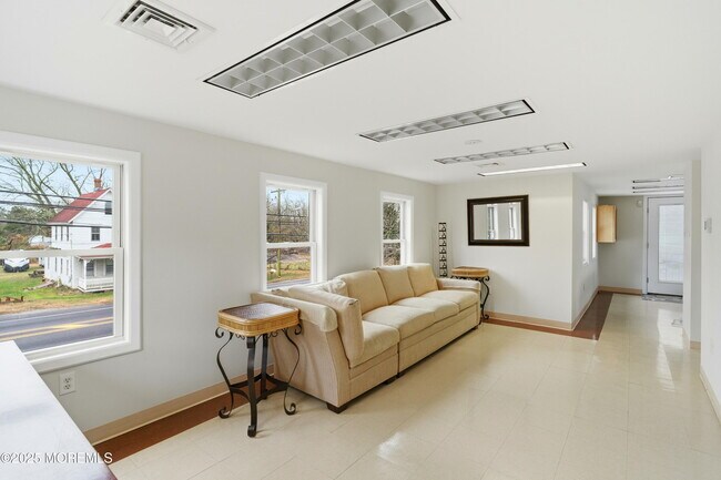 Photo - 400 S Main St Unit 2