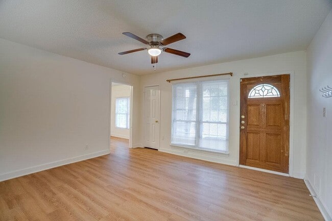Photo - 509 Treys Way