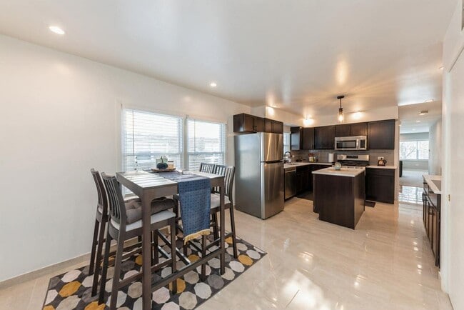 Photo - 856 E Capri Dr Unit 2