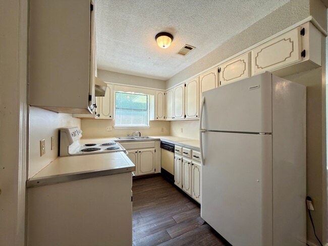 Photo - 1307 N. Arkansas-