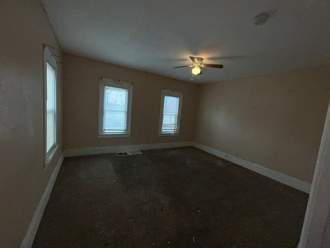 Photo - 119 Woodbury St